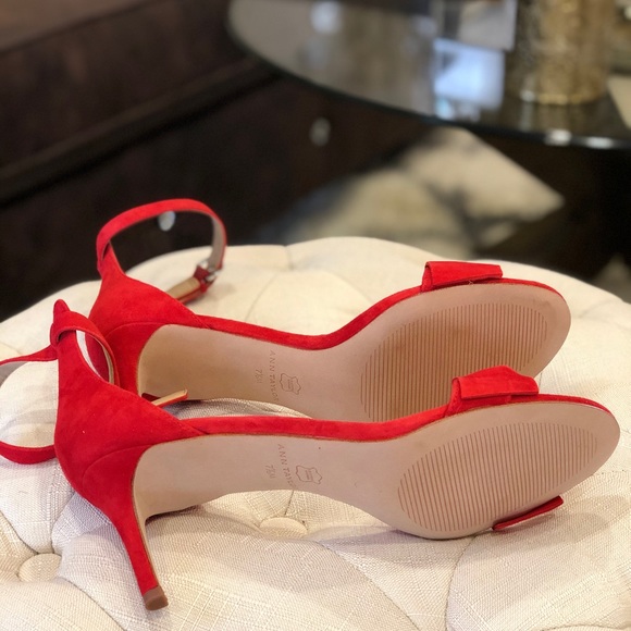 Ann Taylor - Bow Suede Heel Sandal brand new! - Picture 3 of 3